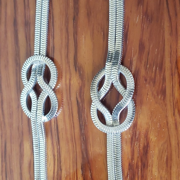 Vintage Castlecliff Beautiful Silver Necklace and Bracelet Set.  - Picture 6 of 14